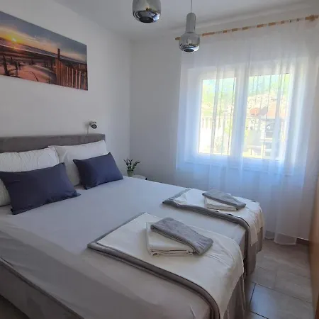 Joki Apartment *